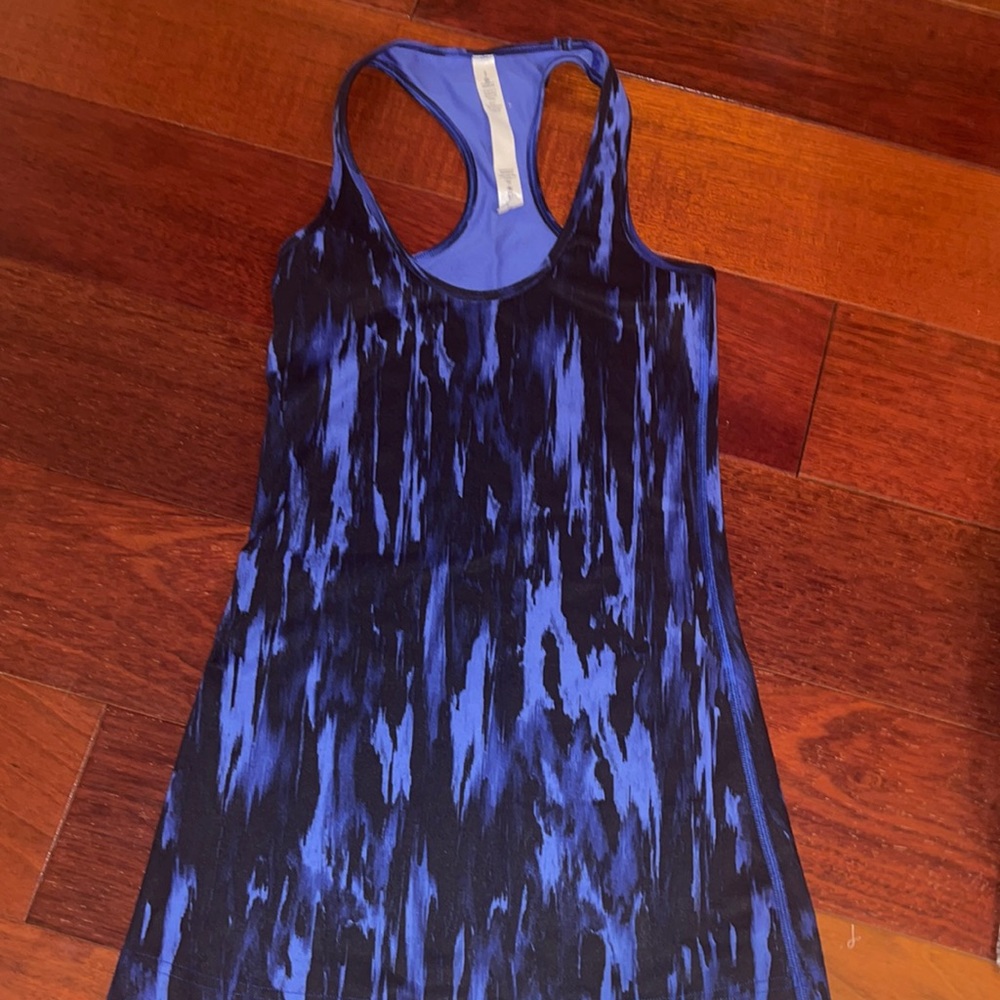 Lululemon Racer Back Tank top - Picture 2 of 4